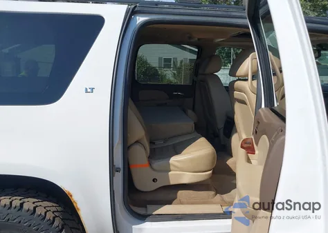 2010 Chevrolet Suburban 1500 Lt1 из США, поврежденный, VIN 1GNUKJE36AR223491